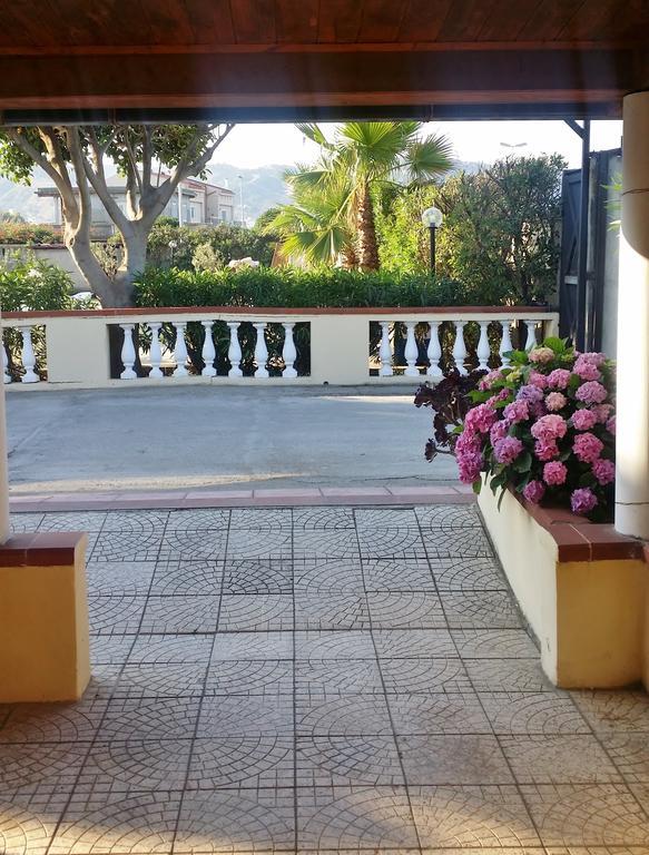 B&B Baia Dello Stretto Gallico Marina Luaran gambar